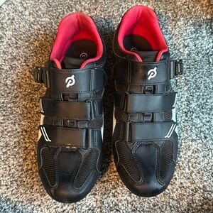 Size 44 or 10.5 Peloton shoes with clips